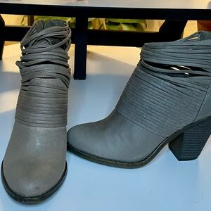 Fergalicous ankle boots